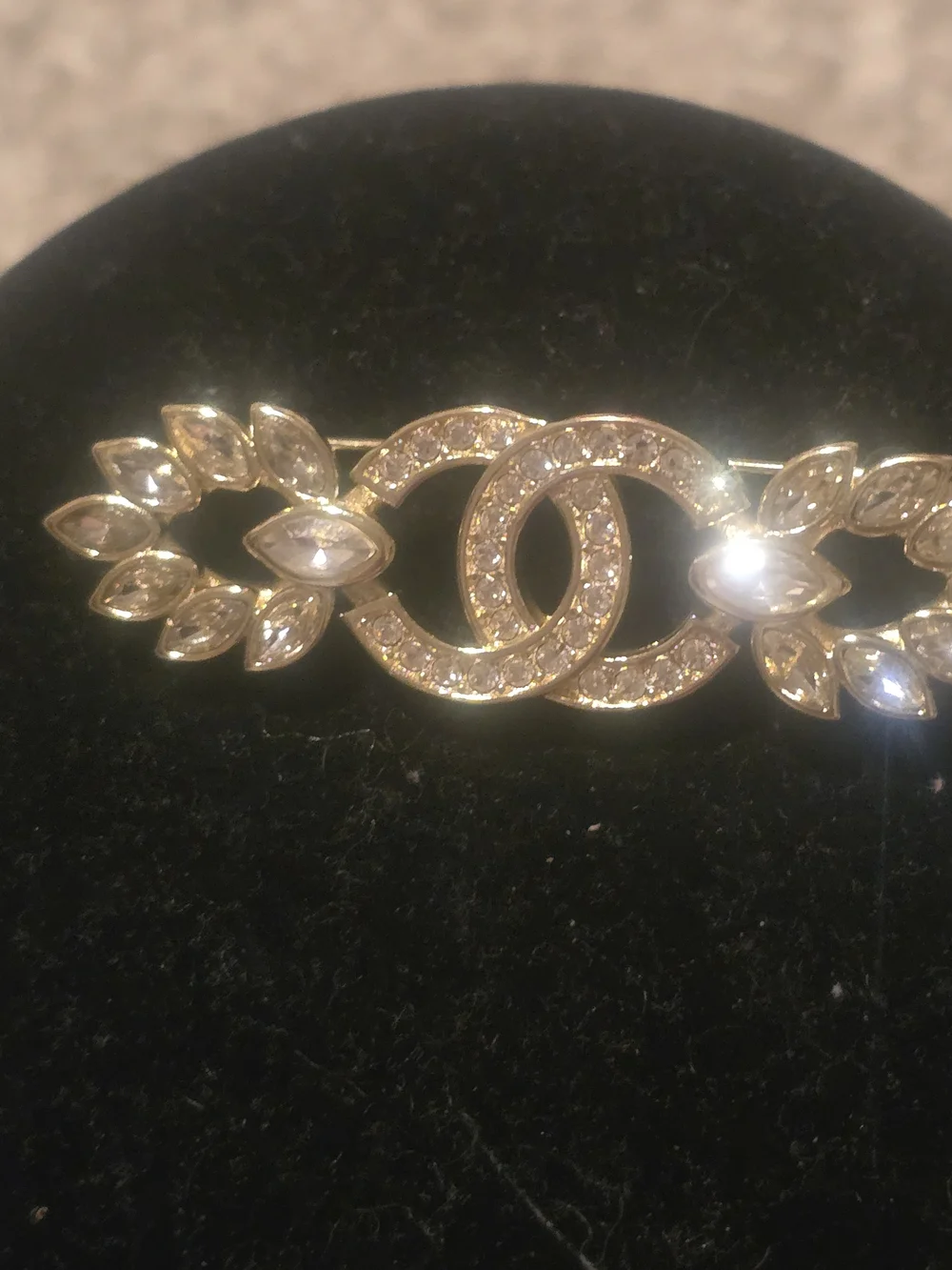 CHANEL 18kgo Crystal Interlocking Circle Gold Hair Brooch